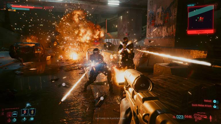 Luta pesadona em Cyberpunk.