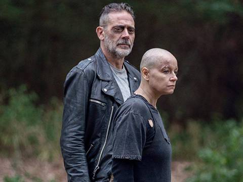 Jeffrey Dean Morgan como Negan e Samantha Morton como Alpha em The Walking Dead Jeffrey Dean Morgan como Negan e Samantha Morton como Alpha em The Walking Dead