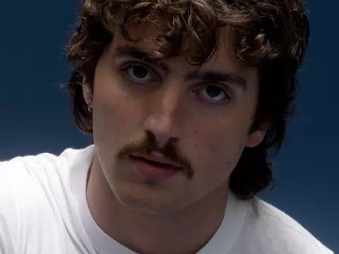 O cantor Benson Boone (Divulgação)