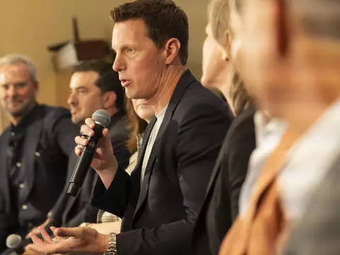 CEO da Paramount Skydance tem reunião com alto escalão da Warner