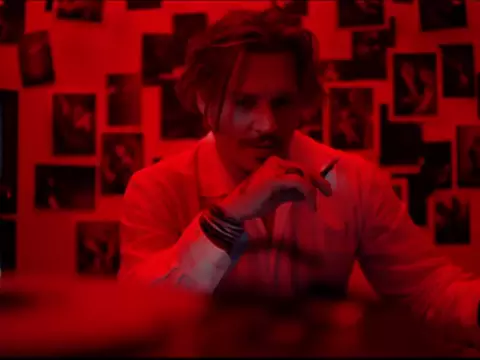 Marilyn Manson e Johnny Depp em novo clipe, "KILL4ME"