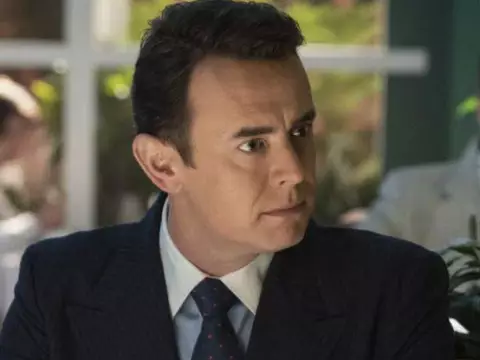 Anônimo 2 | Colin Hanks, filho de Tom Hanks, é confirmado no elenco da sequência