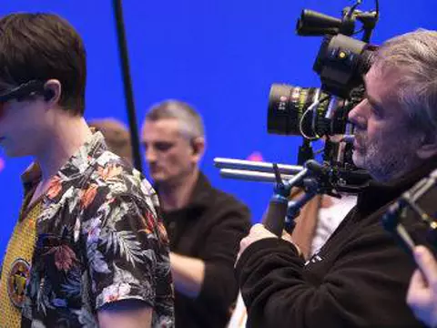 Valerian e a Cidade dos Mil Planetas | Luc Besson e Dane DeHaan vêm ao Brasil divulgar o lançamento