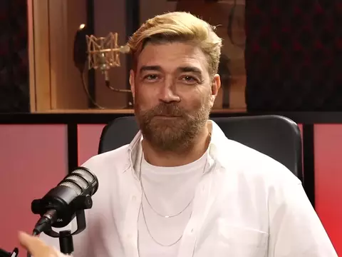 Foto de Clécio Souto, um dos grandes dubladores do Brasil/Desfoque Podcast/YouTube/Reprodução