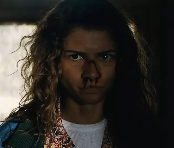 Euphoria | Tráiler muestra a Zendaya interrogada y a Sydney Sweeney en OnlyFans
