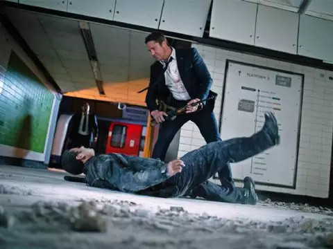 Invasão a Londres | Gerard Butler luta no metrô na primeira imagem do filme