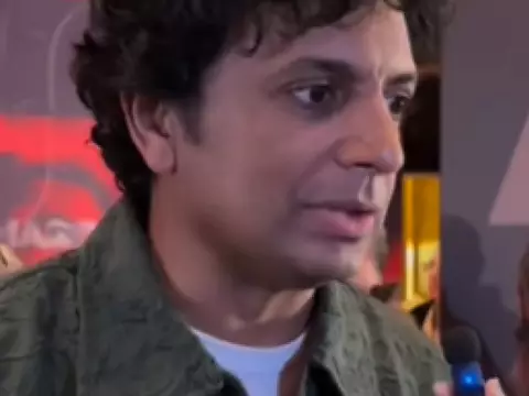 M. Night Shyamalan em entrevista ao Omelete (Omelete)