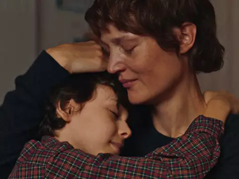 Me Ame Com Ternura confirma Vicky Krieps como grande atriz de sua geração