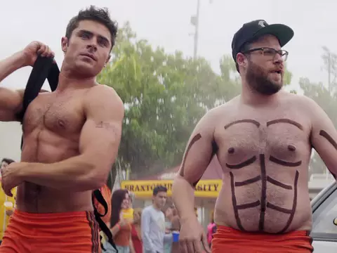 Vizinhos 2 | Zac Efron distrai garotas com dança sensual em trailer para maiores
