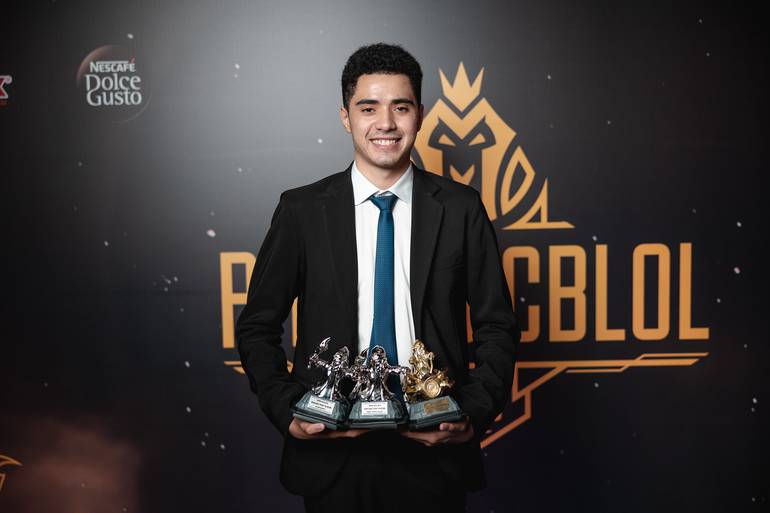 Prêmio CBLOL 2023: fãs apontam Aoshi como favorito