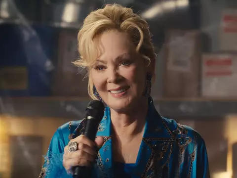 Emmy 2026 | Jean Smart recebe oitava estatueta da carreira por Hacks