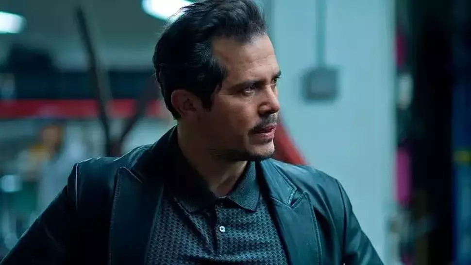 Warner Paramount John Leguizamo Pede David Ellison Nao Pense Apenas Em Dinheiro