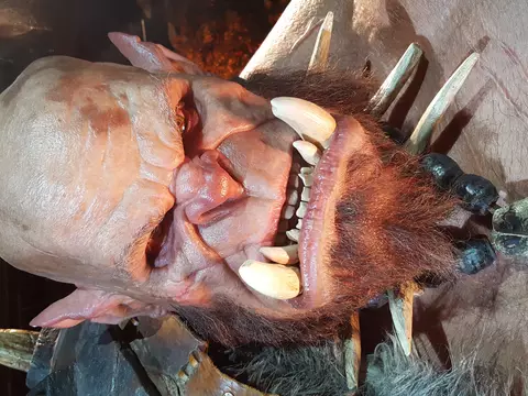 Warcraft - O Primeiro Encontro de Dois Mundos | Veja detalhes dos figurinos e armas do filme