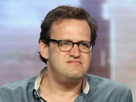 Andrew Kreisberg, showrunner de The Flash e Supergirl, é demitido após acusações de assédio