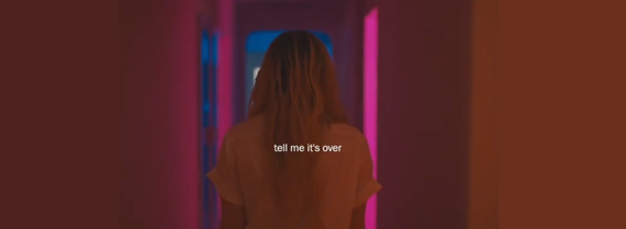 Estréia de Tell Me It's Over