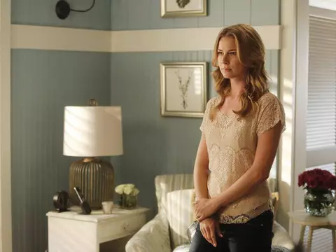 Emily VanCamp em Revenge/ABC