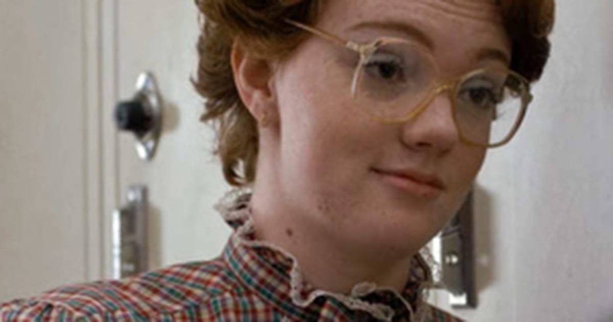 Stranger Things  Criadores prometem justiça para Barb na 2ª temporada