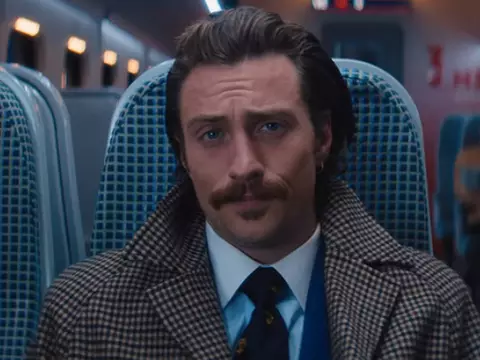 Werwulf | Aaron Taylor-Johnson aparece ensanguentado no set