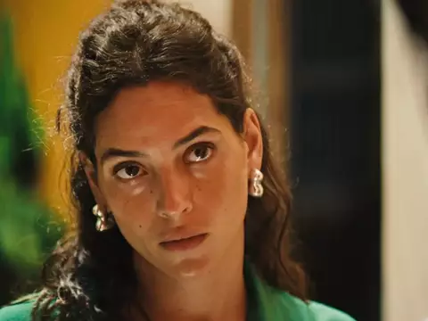 Adria Arjona mostra físico para Superman: Homem do Amanhã; veja