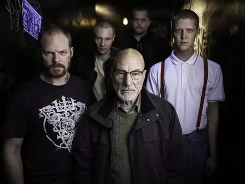 Green Room | Veja Patrick Stewart como um líder skinhead na primeira imagem do filme