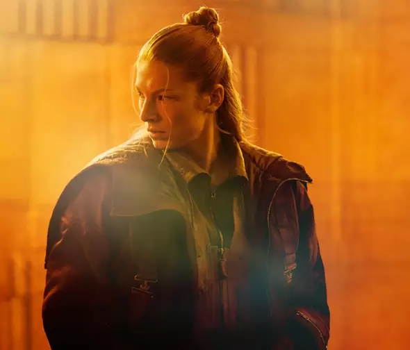 ¡Blade Runner 2099 estrena un nuevo tráiler protagonizado por Hunter Schafer y Michelle Yeoh!
