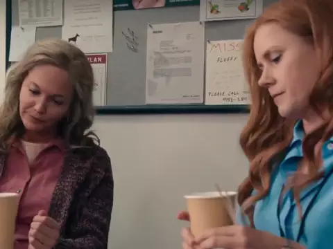 Liga da Justiça | Martha Kent e Lois Lane falam sobre problemas financeiros em novo clipe