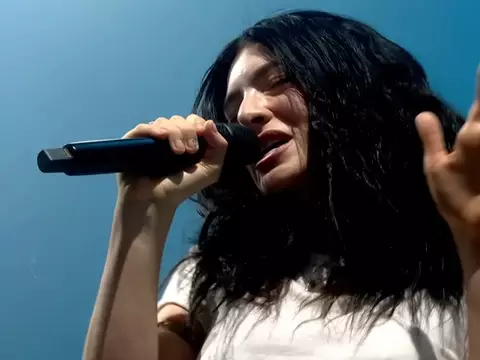 Foto de Lorde, uma das atrações principais do Lollapalooza Brasil 2026/BBC/YouTube/Reprodução