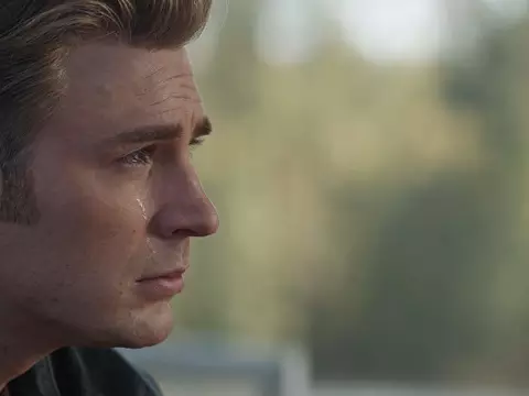 Chris Evans como o Capitão América em Vingadores: Ultimato