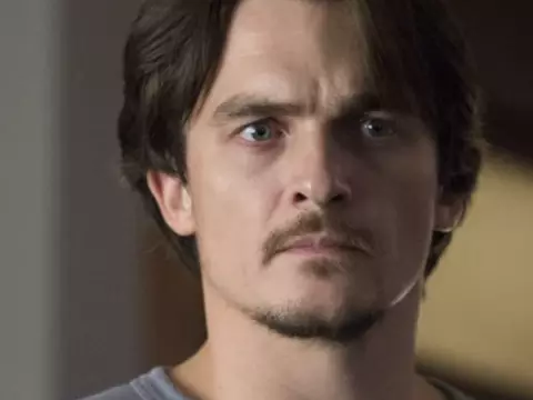 Rupert Friend em cena de Homeland (Reprodução)