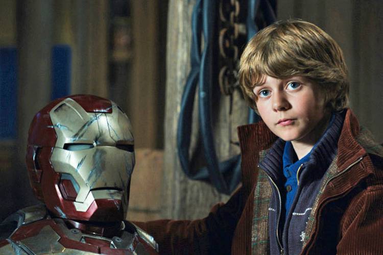 Ty Simpkins em Homem de Ferro 3