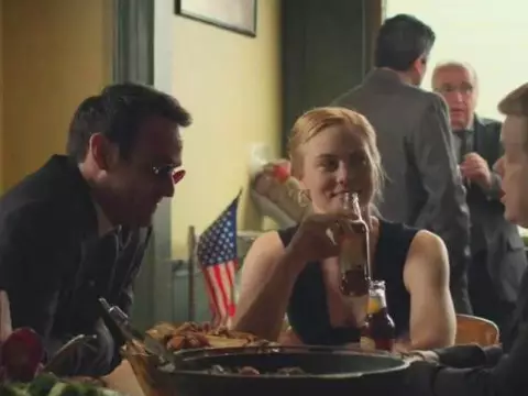 Charlie Cox, Elden Henson e Deborah Ann Wilson em Demolidor (Netflix/Reprodução)