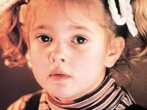 Drew Barrymore em E.T. o Extraterrestre (Reprodução)