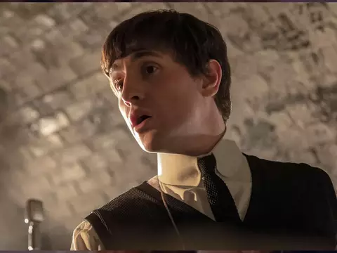 The Beatles | Vídeo do set mostra Paul Mescal e Joseph Quinn como Paul e George