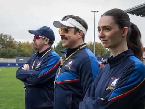 Ted Lasso regresa renovado, pero con la misma ternura en la temporada 4