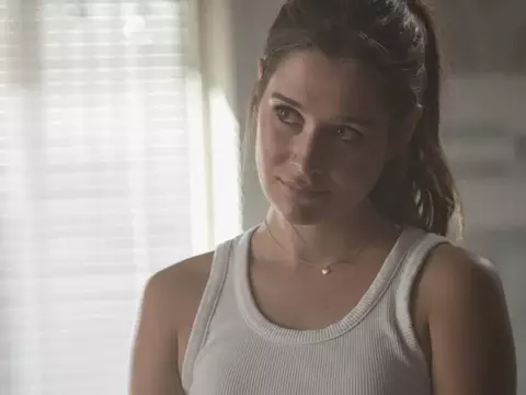 Natasha Calis em SkyMed/Reprodução