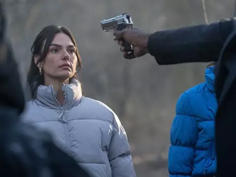 Código Alarum, filme com Isis Valverde e Sylvester Stallone, ganha trailer