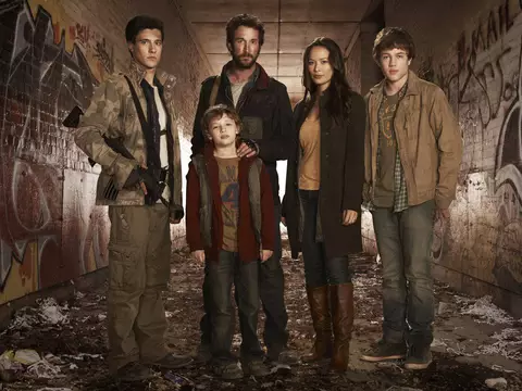 Falling Skies | Está en Netflix, es de Spielberg y protagoniza el actor de The Pitt