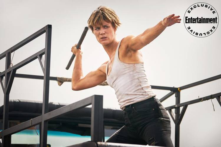 Mackenzie Davis em Exterminador do Futuro 6/Entertainment Weekly/Reprodução