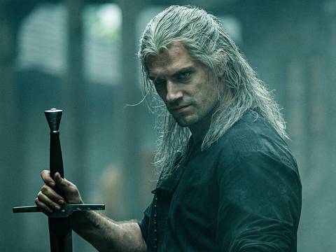 Highlander | Henry Cavill posta fotos após lesão na perna, veja