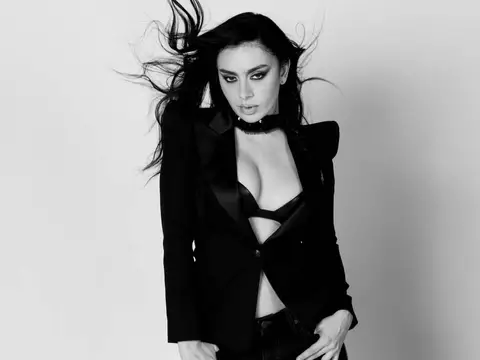 Charli XCX (Reprodução)