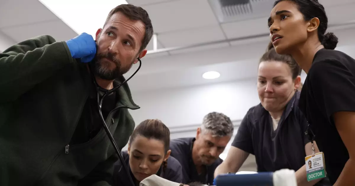 Baixa no Hospital The Pitt: Personagem deixará a série após 2ª temporada