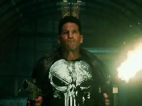 Justiceiro | Veja Jon Bernthal com novo uniforme do personagem