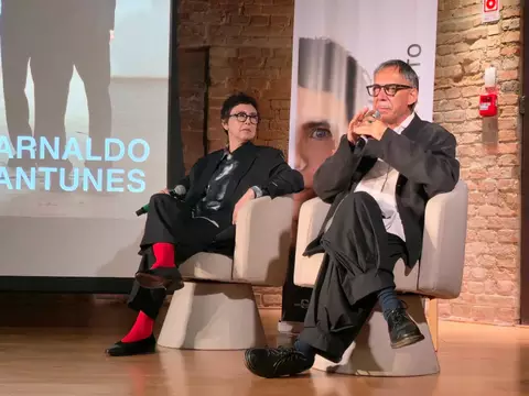 Arnaldo Antunes e Adriana Calcanhoto anunciam disco inédito e turnê pelo Brasil