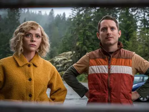 Elijah Wood aparece em primeira imagem oficial do 2º ano de Yellowjackets