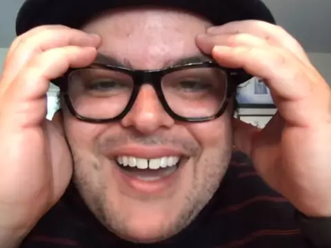 Josh Gad, de Frozen, em participação no Graham Norton Show
