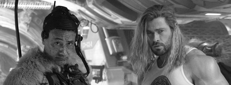 De regata, Chris Hemsworth mostra supermúsculos em fim das filmagens de  novo 'Thor' - Quem