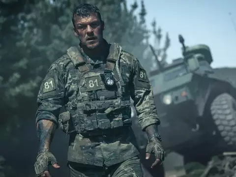 Astro de Reacher estrela novo filme de guerra da Netflix; veja o trailer