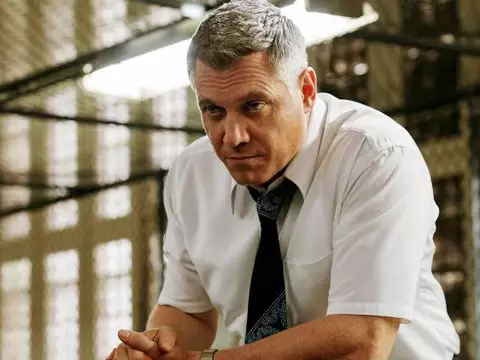 Holt McCallany em cena de Mindhunter (Reprodução)