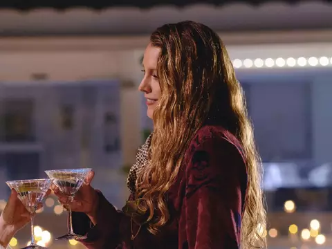 Outro Pequeno Favor ganha novo trailer com Blake Lively e Anna Kendrick; assista