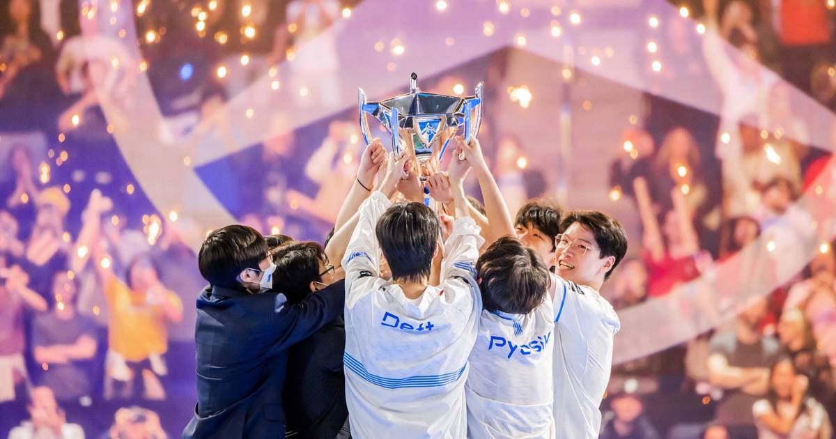 Final do Worlds 2022: Deft chora com 1º título: Era sonho, mas agora eu  consegui, lol